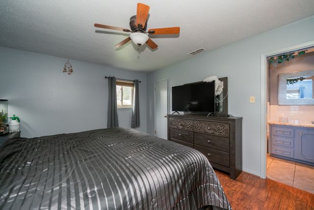 1413 S Main Street S, Lindale, TX 75771