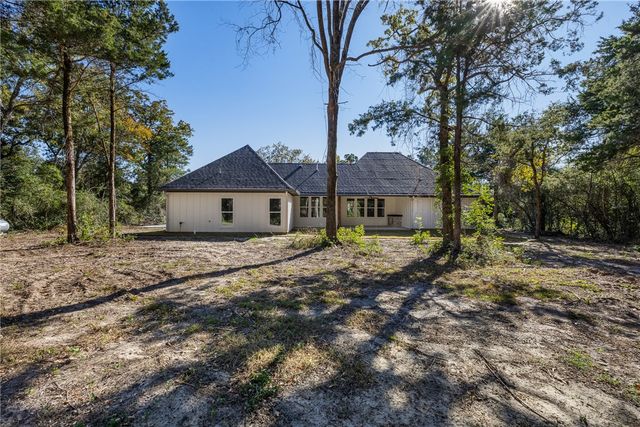 1915 Lone Star Lane, Franklin, TX 77856