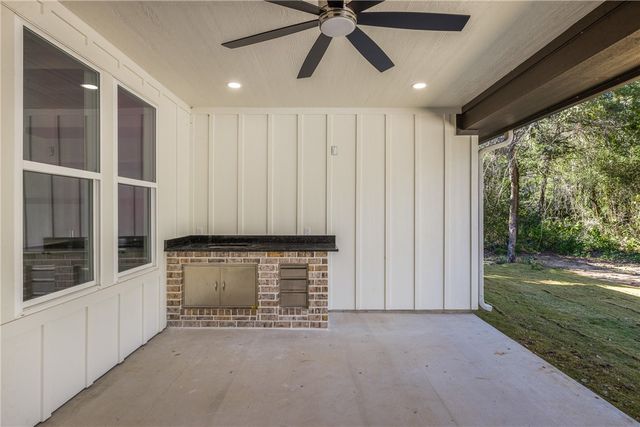 1915 Lone Star Lane, Franklin, TX 77856