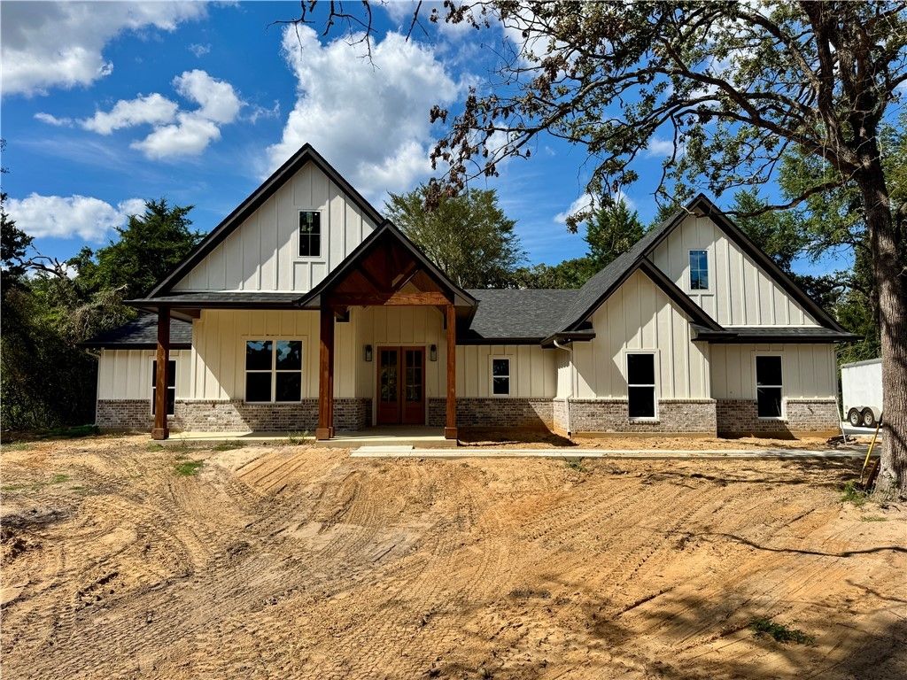 1915 Lone Star Lane, Franklin, TX 77856