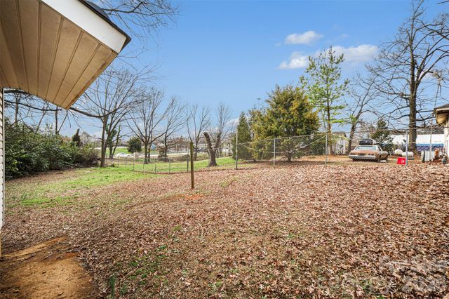 222 N Linwood Avenue, Charlotte, NC 28216