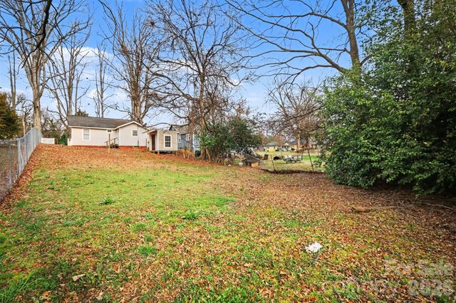 222 N Linwood Avenue, Charlotte, NC 28216