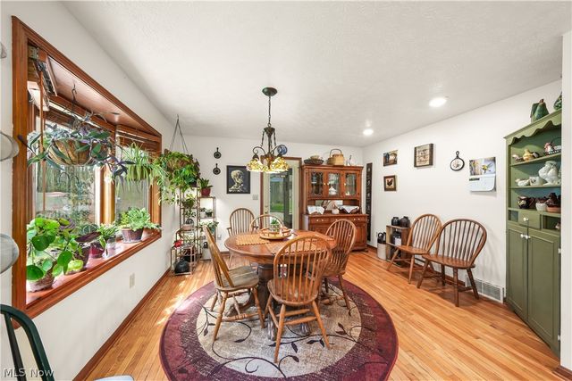 5300 Hayes Road, Ravenna, OH 44266