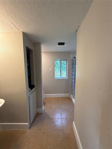 2212 LAKEVIEW STREET, Lakeland, FL 33801