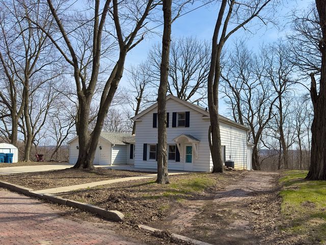 1704 Main Street, Peru, IL 61354