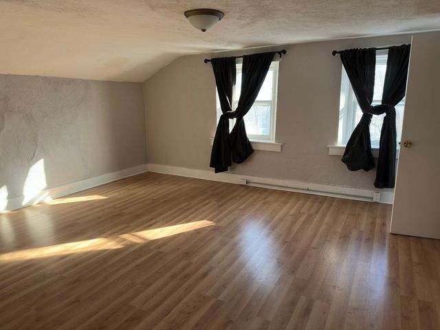 1704 Main Street, Peru, IL 61354