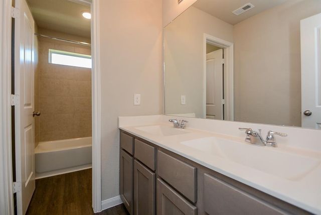 4463 Eveslage Lane, Conroe, TX 77304