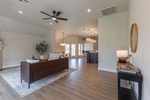 7528 NW 135th Street, Oklahoma City, OK 73142