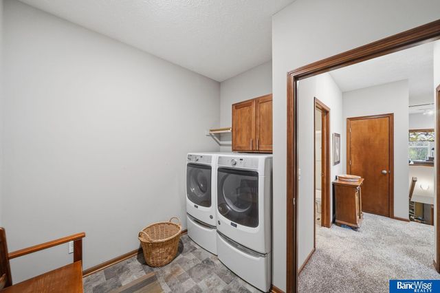 5642 Barrington Circle, Lincoln, NE 68516