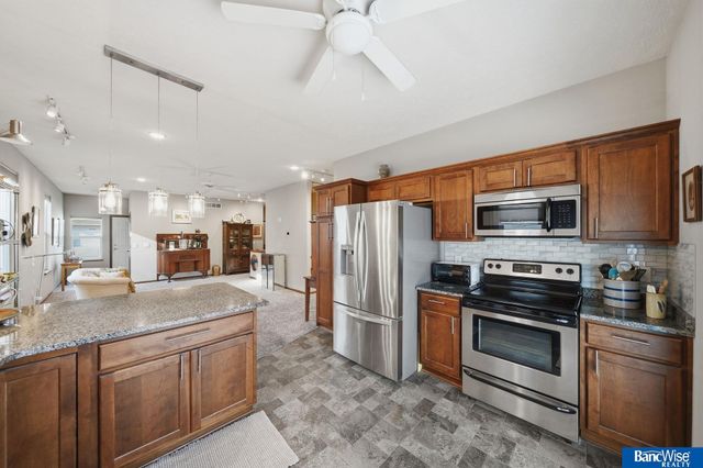 5642 Barrington Circle, Lincoln, NE 68516