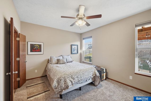 5642 Barrington Circle, Lincoln, NE 68516