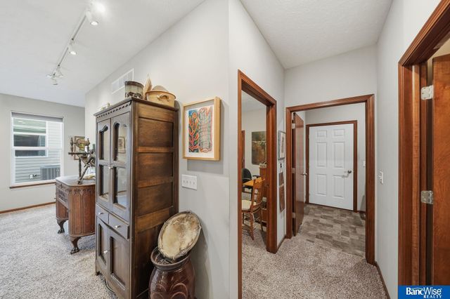 5642 Barrington Circle, Lincoln, NE 68516