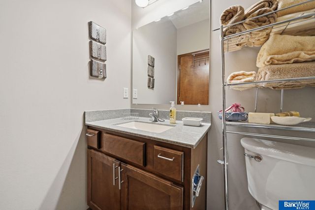 5642 Barrington Circle, Lincoln, NE 68516