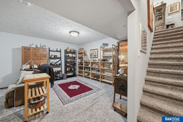 5642 Barrington Circle, Lincoln, NE 68516