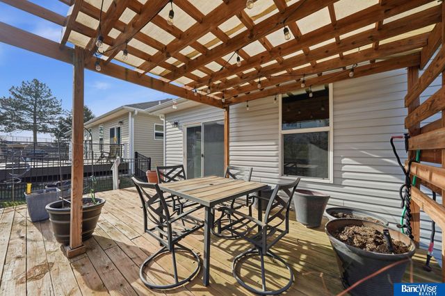 5642 Barrington Circle, Lincoln, NE 68516