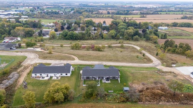 234 Watertower CIRCLE, Iron Ridge, WI 53035