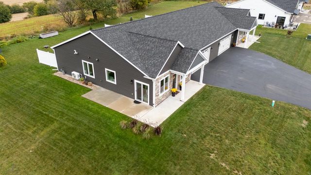 234 Watertower CIRCLE, Iron Ridge, WI 53035