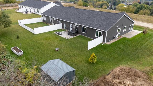 234 Watertower CIRCLE, Iron Ridge, WI 53035