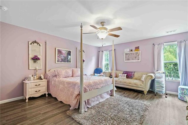 414 Spring View Drive, Woodstock, GA 30188