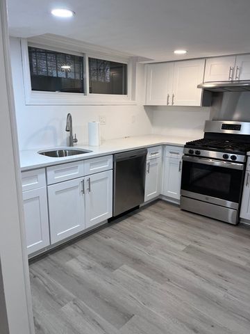 1872 Commonwealth Ave -A, Boston, MA 02135