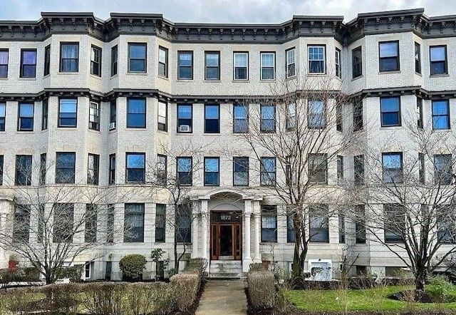 1872 Commonwealth Ave -A, Boston, MA 02135