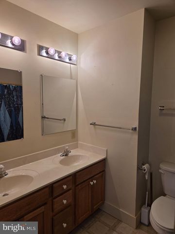 415 W KING ST, Lancaster, PA 17603