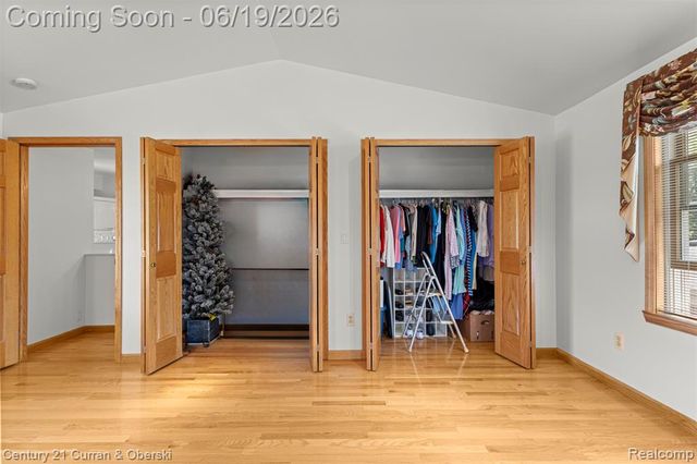 23312 E Fairway Drive, Trenton, MI 48183