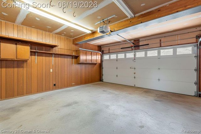 23312 E Fairway Drive, Trenton, MI 48183