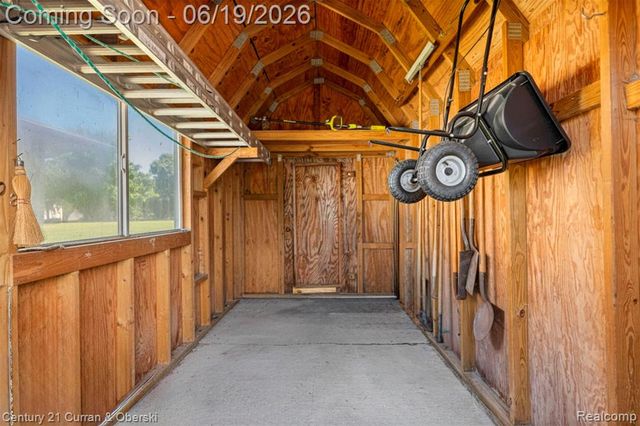 23312 E Fairway Drive, Trenton, MI 48183