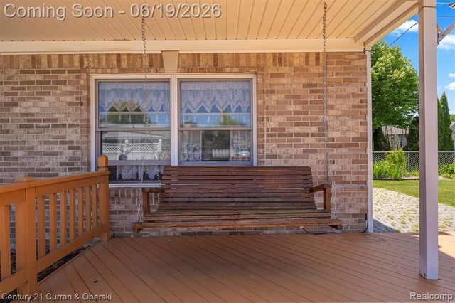 23312 E Fairway Drive, Trenton, MI 48183