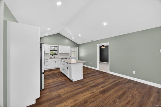 14644 W County RD 400, Linton, IN 47441