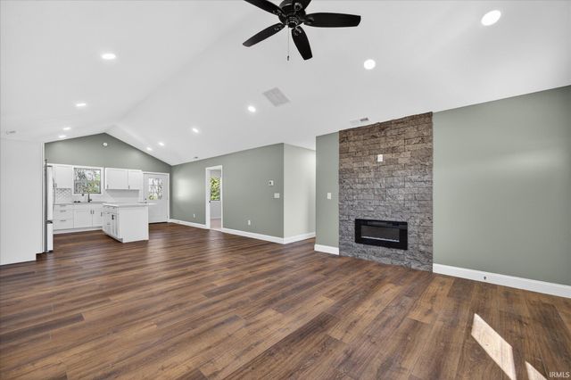 14644 W County RD 400, Linton, IN 47441