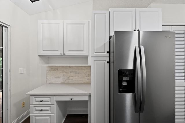 5812 RED CEDAR LANE, Tampa, FL 33625