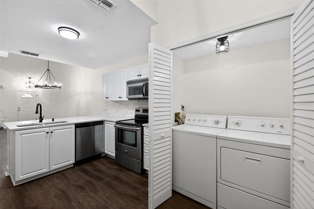 5812 RED CEDAR LANE, Tampa, FL 33625