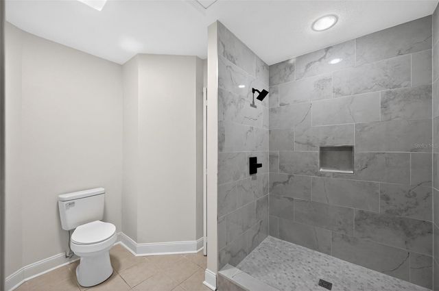 5812 RED CEDAR LANE, Tampa, FL 33625