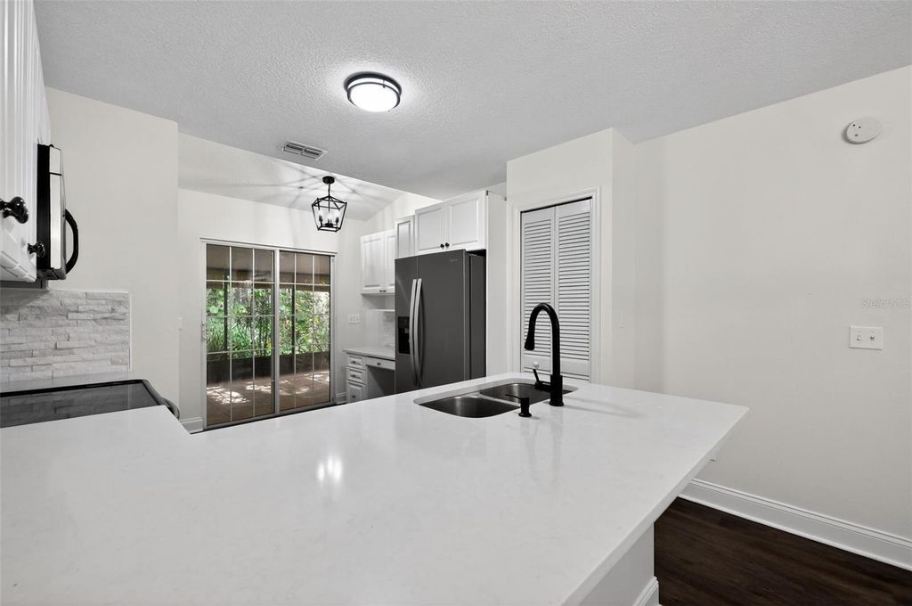 Image 11 of property listing at 5812 RED CEDAR LANE, Tampa, FL 33625