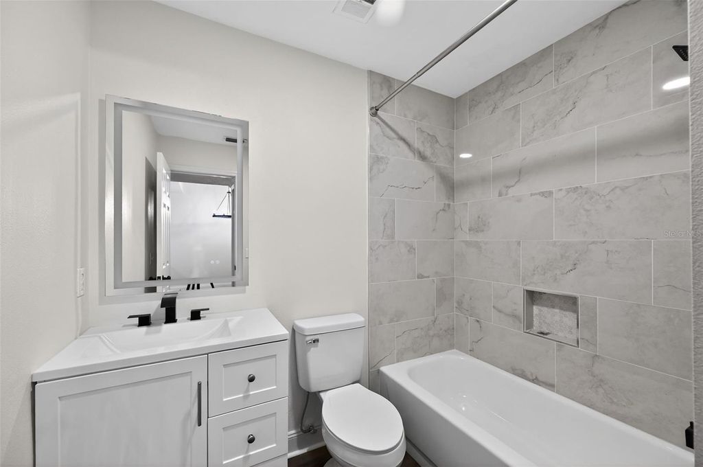 Image 19 of property listing at 5812 RED CEDAR LANE, Tampa, FL 33625