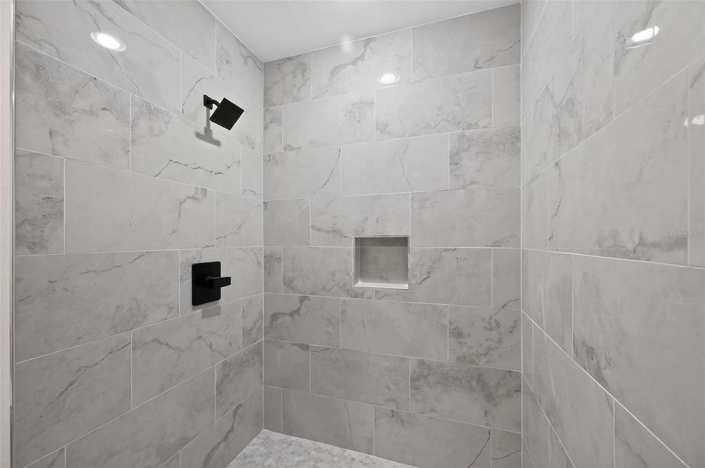 Image 20 of property listing at 5812 RED CEDAR LANE, Tampa, FL 33625