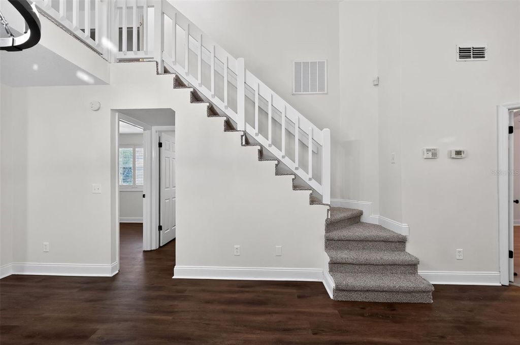 Image 8 of property listing at 5812 RED CEDAR LANE, Tampa, FL 33625