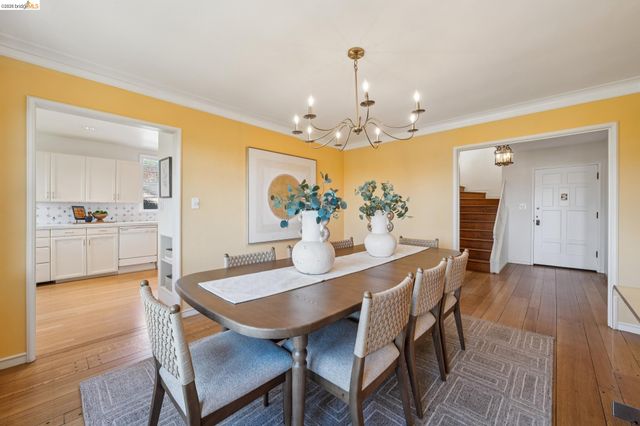 5235 Harbord Dr, Oakland, CA 94618