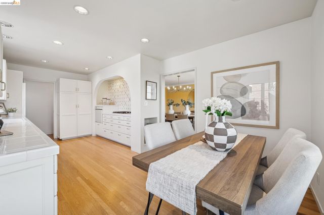 5235 Harbord Dr, Oakland, CA 94618
