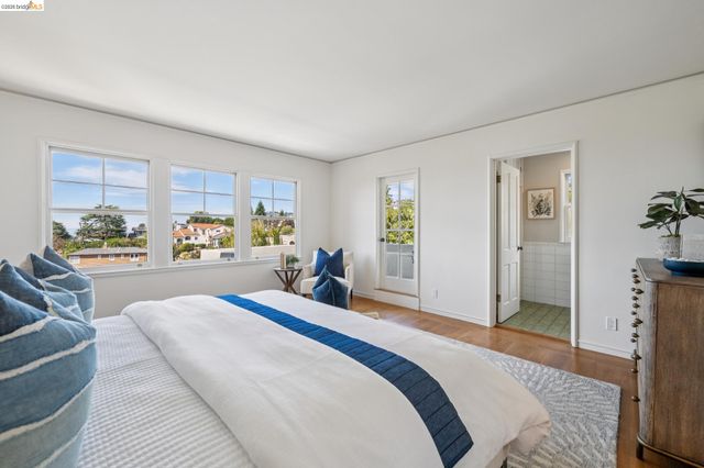 5235 Harbord Dr, Oakland, CA 94618