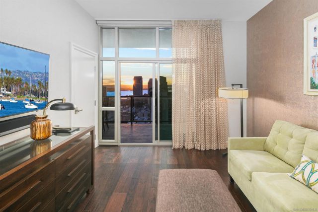 800 The Mark Ln 2801, San Diego, CA 92101