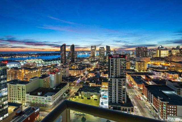 800 The Mark Ln 2801, San Diego, CA 92101