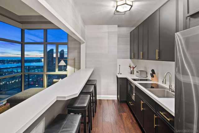 800 The Mark Ln 2801, San Diego, CA 92101