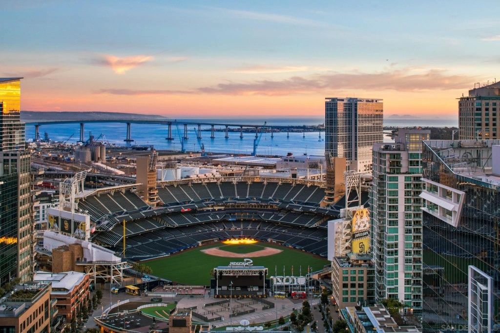 800 The Mark Ln 2801, San Diego, CA 92101