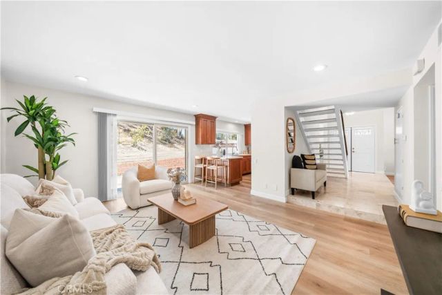 23992 Via La Coruna, Mission Viejo, CA 92691
