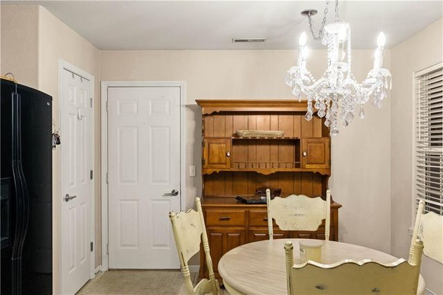 1528 Legend Trail Drive A, Lawrence, KS 66047