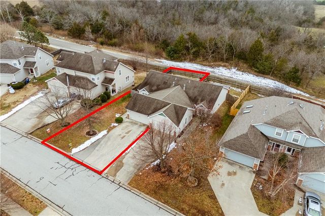 1528 Legend Trail Drive A, Lawrence, KS 66047