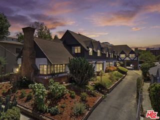 2556 W 5th Street, Los Angeles, CA 90057